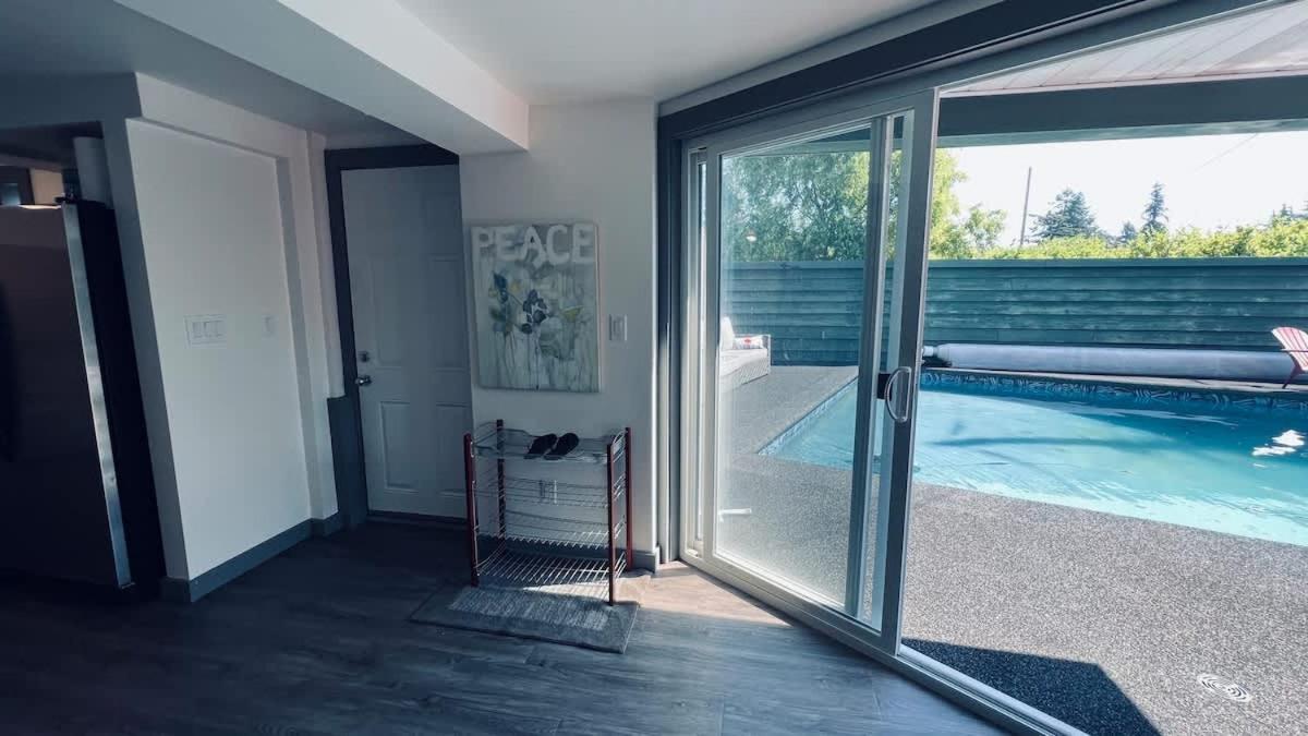 Tranquil Oasis 2 Bedroom Suite With Pool View فكتوريا المظهر الخارجي الصورة