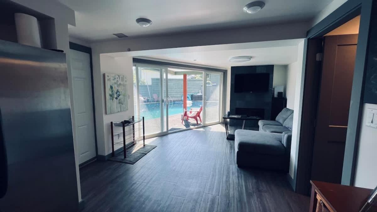 Tranquil Oasis 2 Bedroom Suite With Pool View فكتوريا المظهر الخارجي الصورة